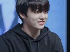 술 취하고 모텔 간 남자가 엄마 친구의 아들이었다. +++