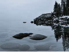 유리 호수의 한낮