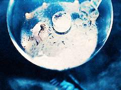 [뜰팁/단편] 검은색은 다시금 붉은색으로 변해갔다