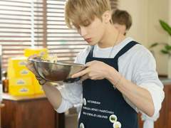 드림카페 존잘 알바생들 02