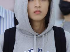 후배 (?) 이동혁