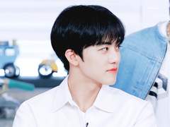 도시대 정문 앞 / 카페 REWIND