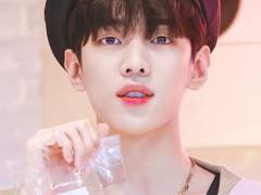 복숭아 아이스티에 샷 추가!