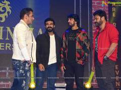 헐 차란이가 카메오 출연해?