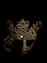 𝑄𝑢𝑒𝑒𝑛 𝐵 