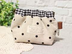 핸드메이드 도트 바네파우치
