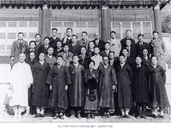 2022. 10. 9. 한글날, 주시경&이극로 선생님 감사합니다. 이분들이 계셔서 우리가 한글을 쓰고 있네요.