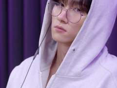 임창균이랑 안경끼고 키스하기