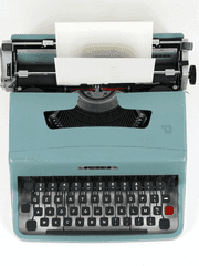 타자기를 치켜세움