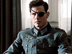 그는 자다가 일어나는 일이 잦았다