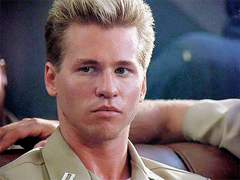 아이스는 쿠거랑 찐친도 아니였던거 같은데