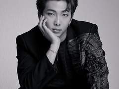 강 위에 뜬 달 2