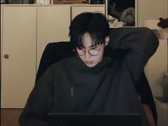 과외쌤 김도영을 좋아합니다.