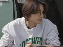 화가 나 먼저 나가는 나를 붙잡는 그. 그는 내게