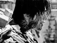 짓눌린 감정은 근본도 없이 미성숙한 상태를 유지한다