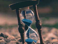 4화: 알 수 없는 일들