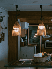 알바생이 예쁘고, 커피가 친절해요.