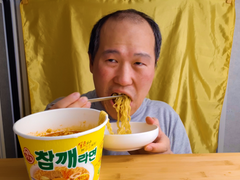 먹방 브베 - 참깨라면이 이렇게 맛있었었나..? 오뚜기 참깨라면 먹방~