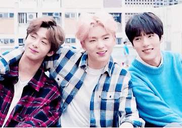 오빠들은 토끼를 좋아해