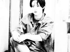 잃는 것이 두려워 손을 잡고 투신했다