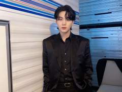 블랙 코트를 허무는 것은 햇살 中下