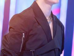 나한테만 어린아이같아.