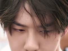 오토바이 레이서 왕이보 X 아이돌 연습생 샤오잔 _ 트위터썰 저장