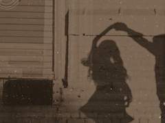 괴물과 당신. 당신과 괴물.