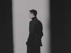 강 위에 뜬 달 4