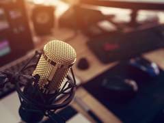 Under The Table with Shylily 중 버튜버라는 직업에 관한 이야기 번역