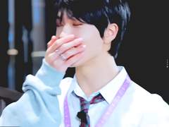 뭘 좋아할지 몰라서 다 가지고 옴 +