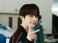 잘 삐지는 정우가 보고 싶다.