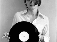 문학을 위한 문학? 이제는 소비를 위한 소비입니다