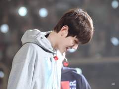 작가님. 제가 그 감정 알려줄게요. 그래도 되죠? A