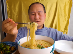 먹방 브베 - 감자면, 오이소박이 먹방