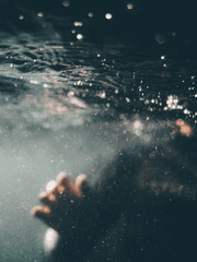 연락도 없던 후배가 갑자기 찾아왔다