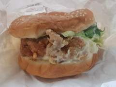 2022. 12. 17. 때이른 토요일의 시작, 김밥 반줄과 싸이버거로 하루 식사 마무리~