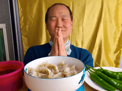 먹방 브베 - 오늘은 이런 궁합! 좋지~ 해태 고향만두, 아삭이고추 먹방