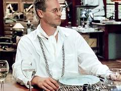 Dr. 모로와 Dr.몽고메리의 관계는 뭘까?