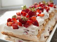 [니코노리] 딸기 커스터드 크림 케이크