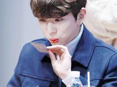 [Their Christmas] 5. 유너드 - Nerd’s Gift