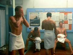 탑건1 볼수록 사우나씬 총체적 난국이닼ㅋㅋ