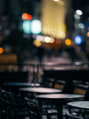 사람은 비와 함께 오고