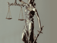 피임도 안 하는 새끼가 왜 말이 많지?