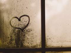 어느 날 별이 단잠을 불어넣으며 속삭이길