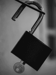 꿈에서 깨어난 그대를 기다리는 것은