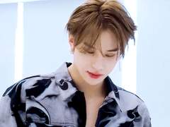 내게 뺨을 맞은 그는