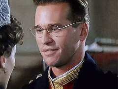 공작은 흔들리는 수풀을 향해 활시위를 당겼다 9