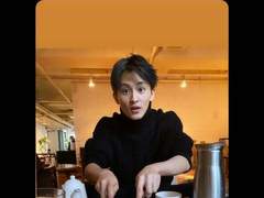 헤어지자고? 지금? ...이거 맛있을텐데?