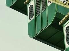 전시관의 한 명의 고객